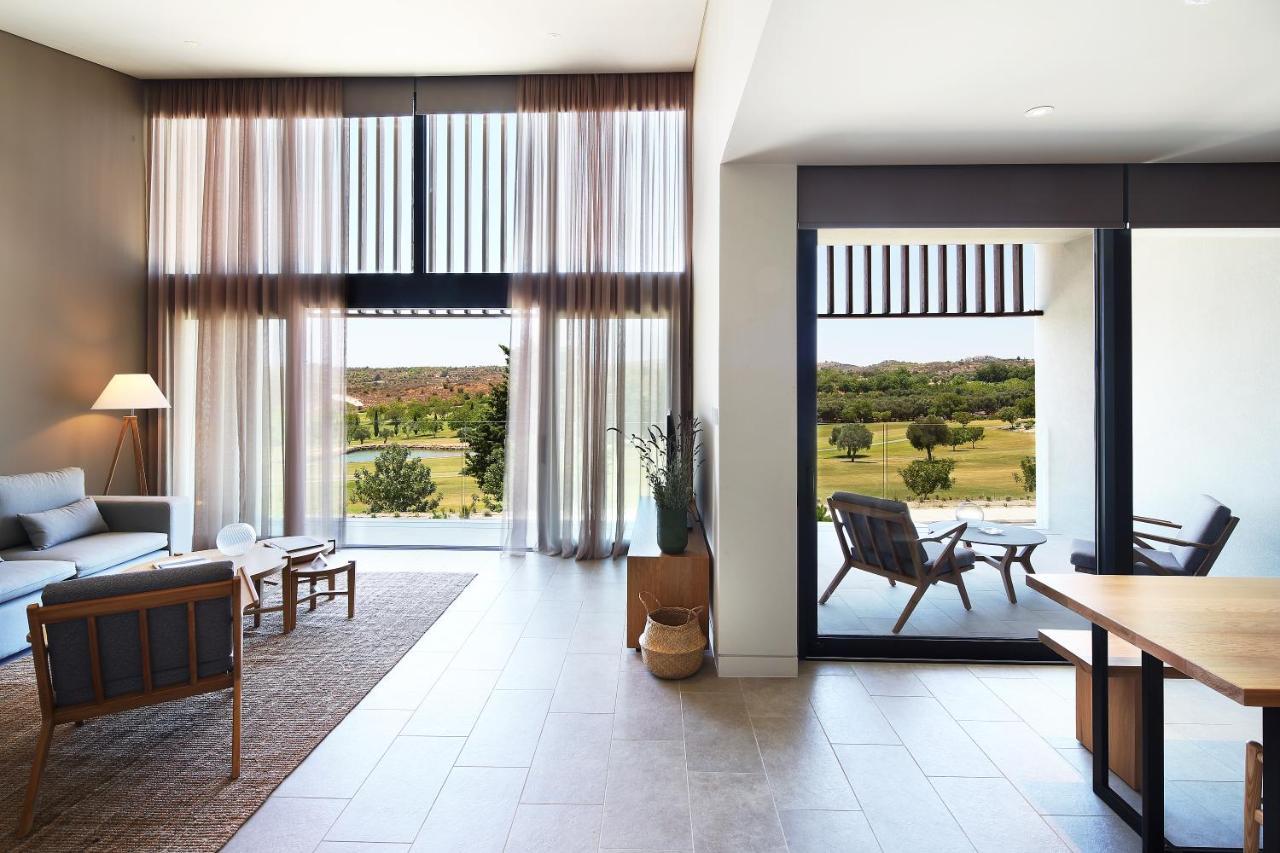 Minthis Resort Tsadha Exterior photo A suite at the Westin The Palm, Dubai